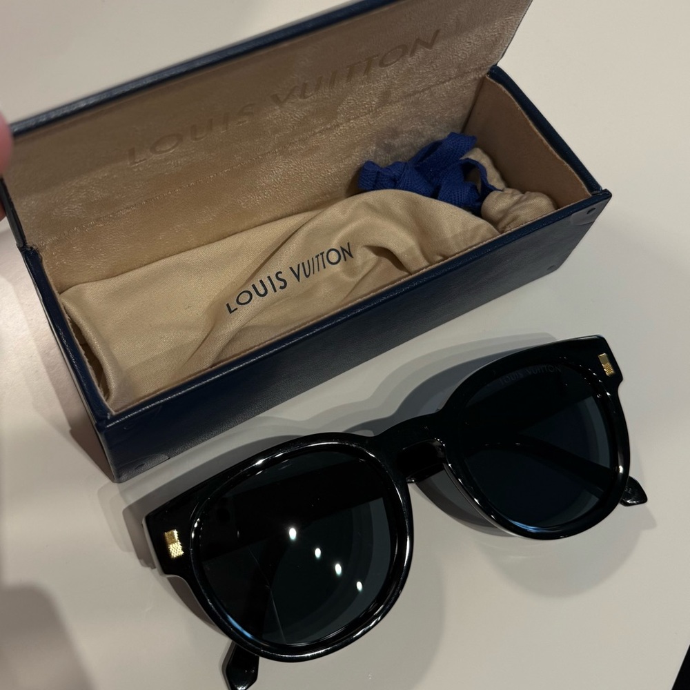 Louis Vuitton Black Sunglasses - Picture 7 of 7